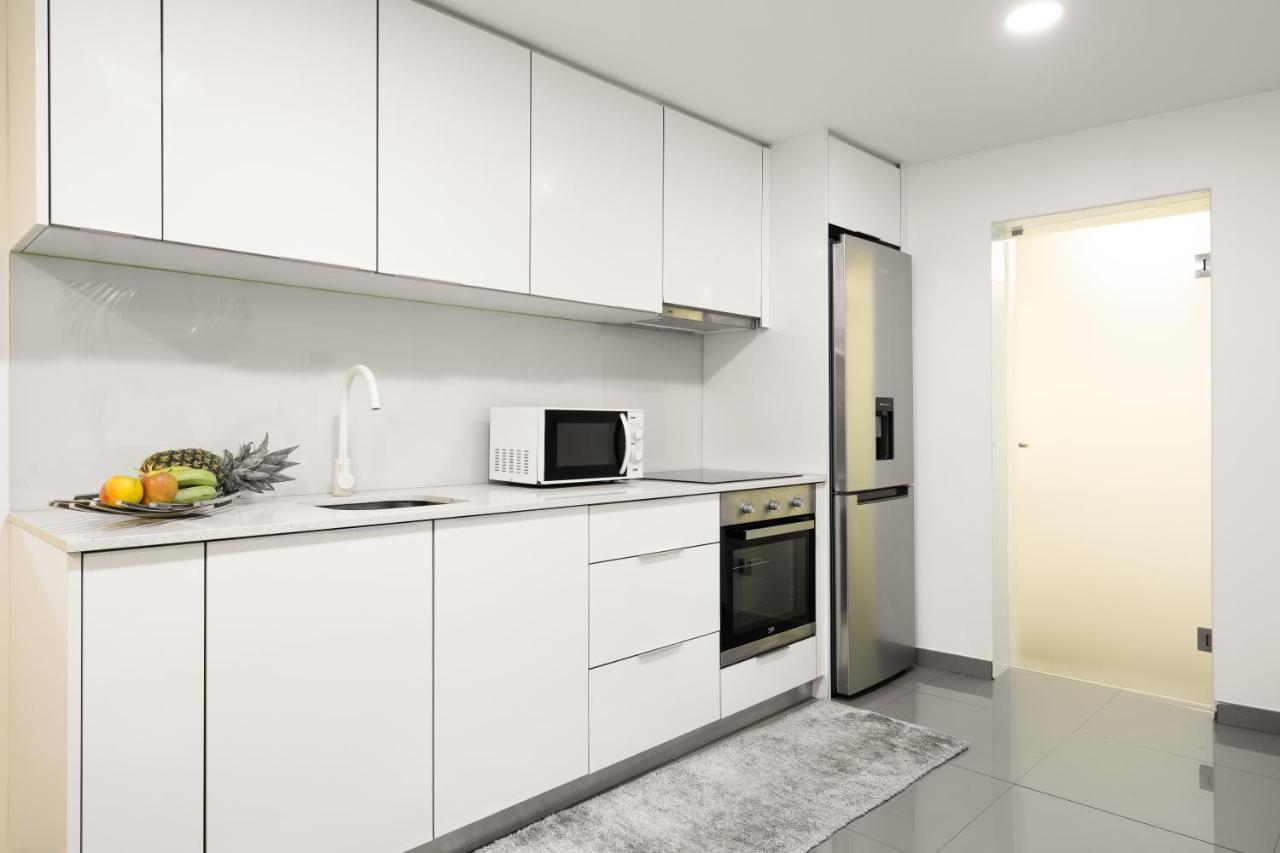Host Wise - Spacious Noble Apartaments Ace Location Porto Luaran gambar