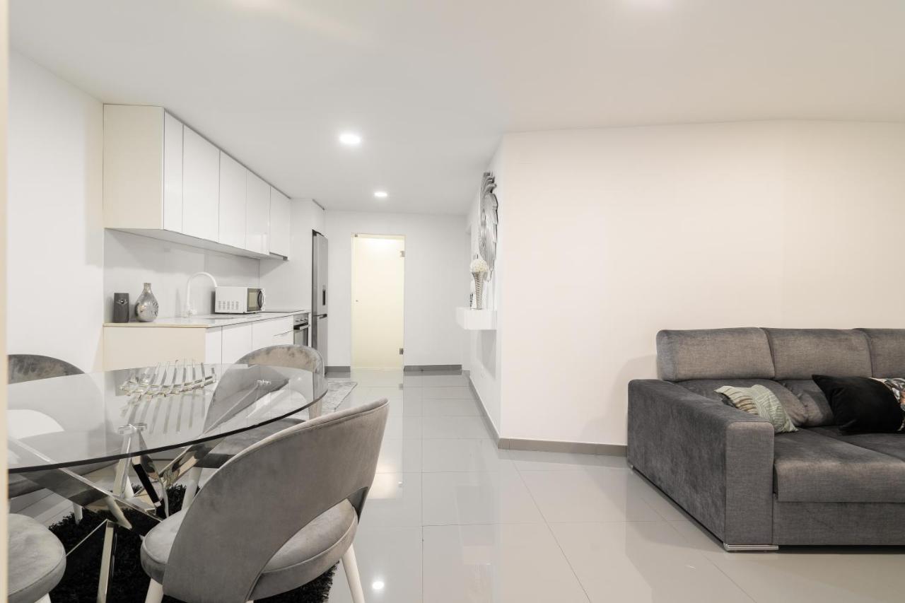 Host Wise - Spacious Noble Apartaments Ace Location Porto Luaran gambar